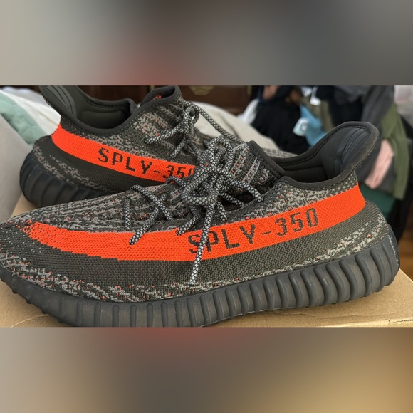 Yeezy Boost 350 v2